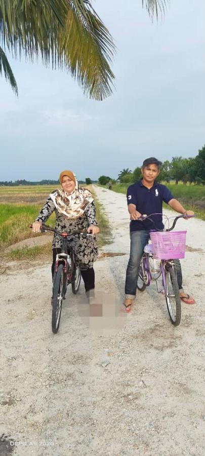 Chalet Izz Sawah Padi ! Sungai Besar